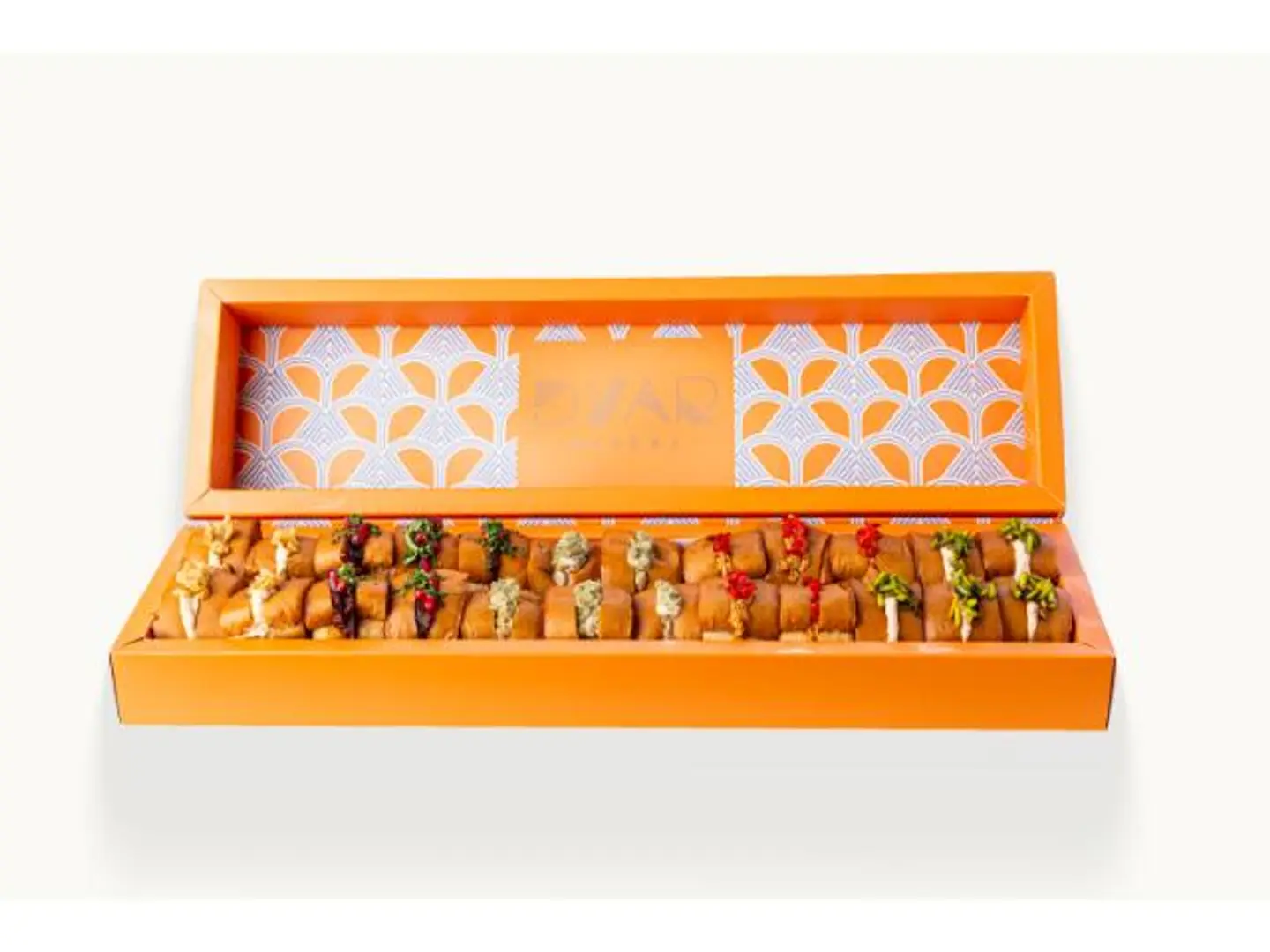 24 Piece Pastry Box