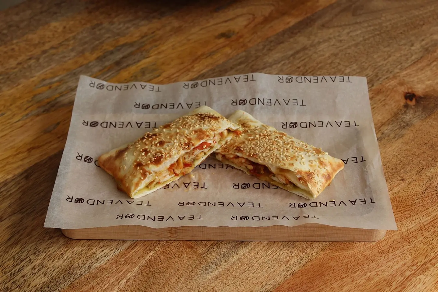 حلوم مشوي مع بيستو