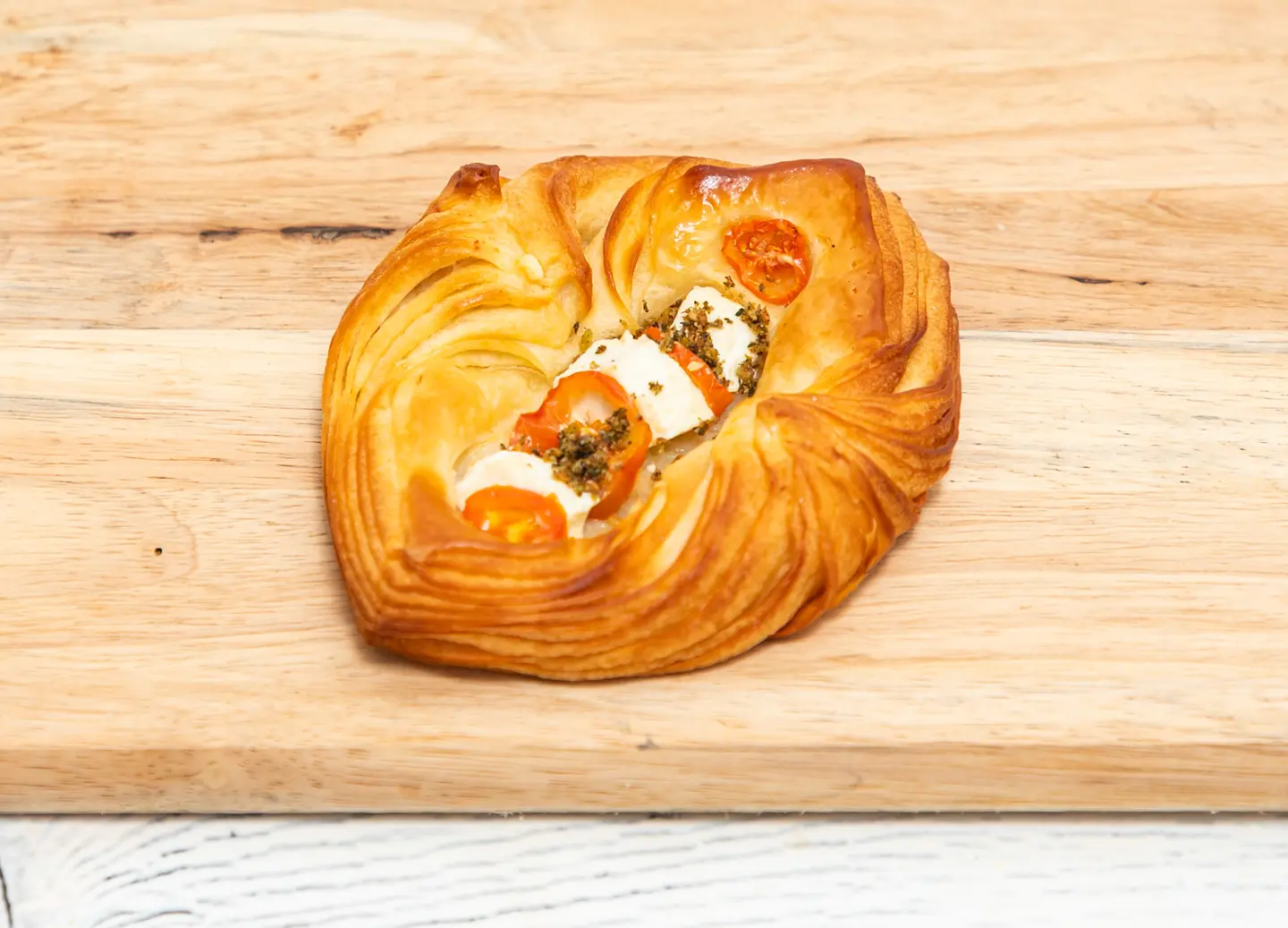 دانيش الجبن والطماطم