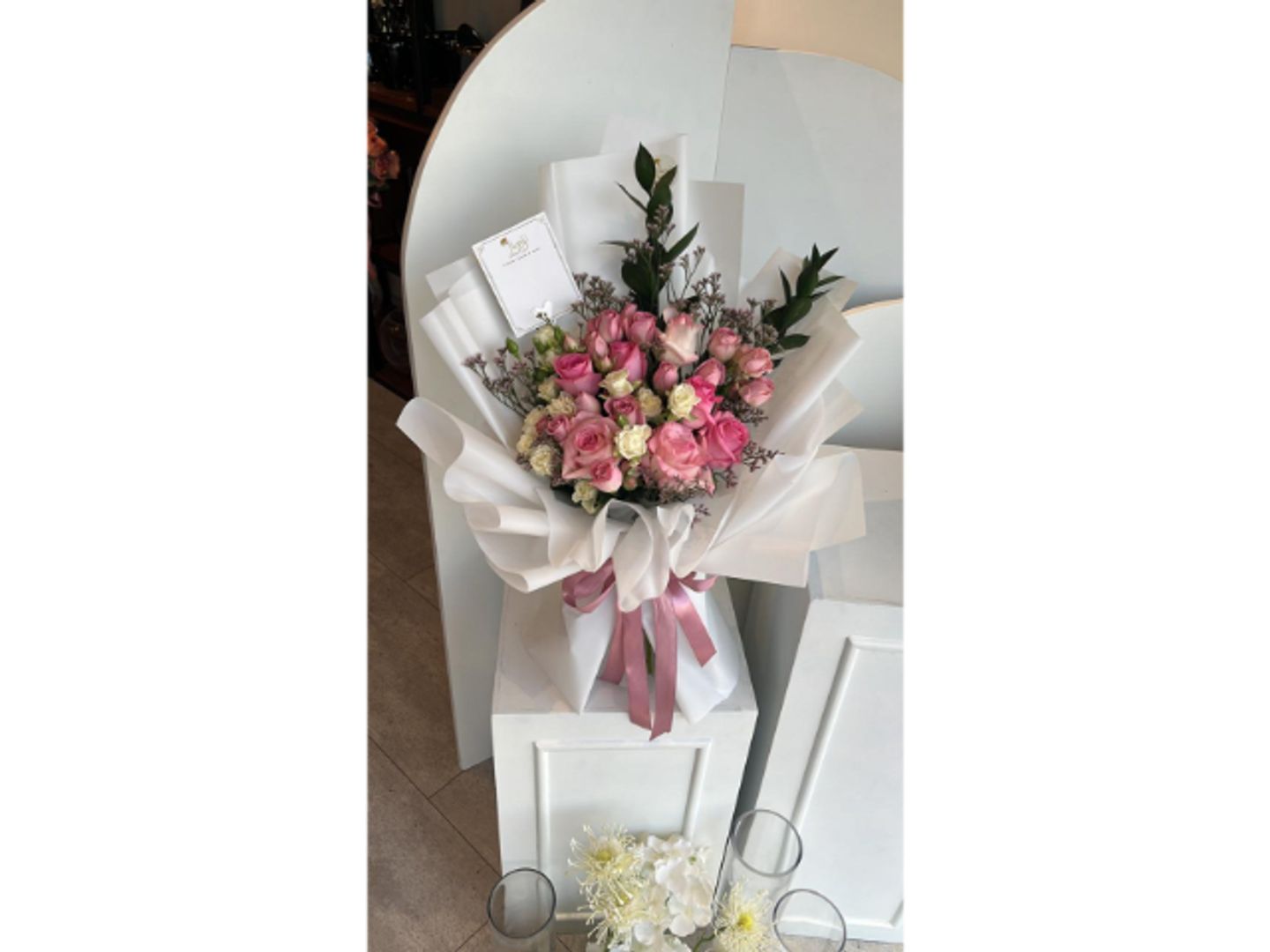 Classic Pink Rose Bouquet 35