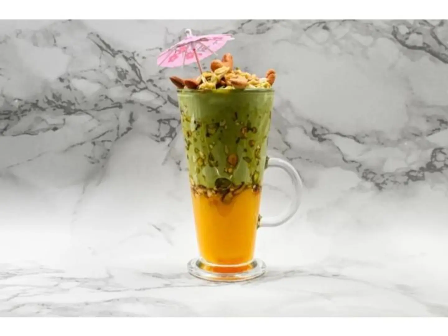Avocado Mango With Nuts