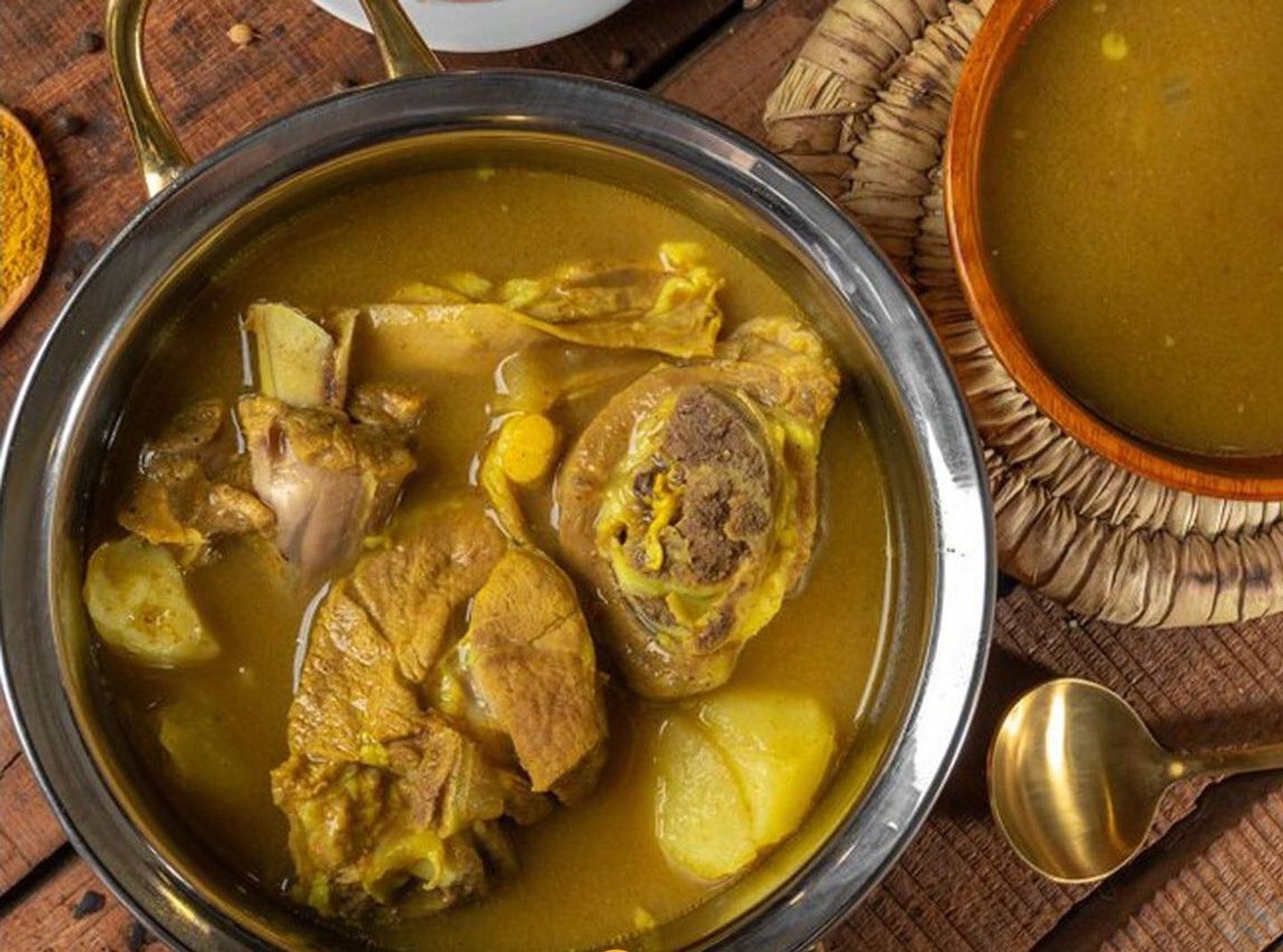 نفر برمة مع العصيدة والمرق