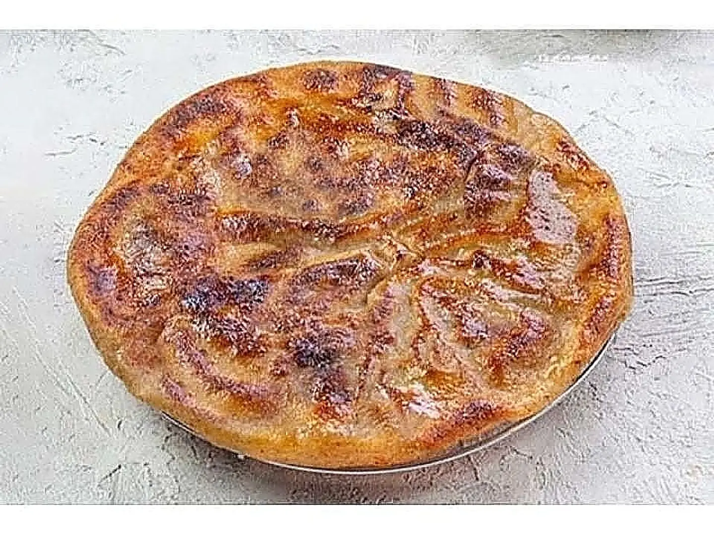 حواوشي بالجبنه والزيتون و طماطم