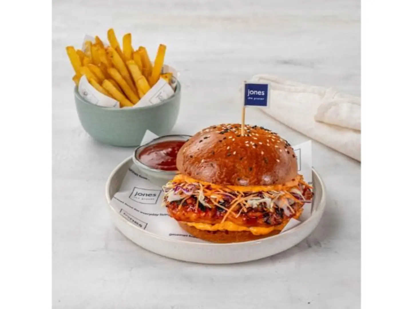 برجر دجاج بصلصة الغوتشوجانج