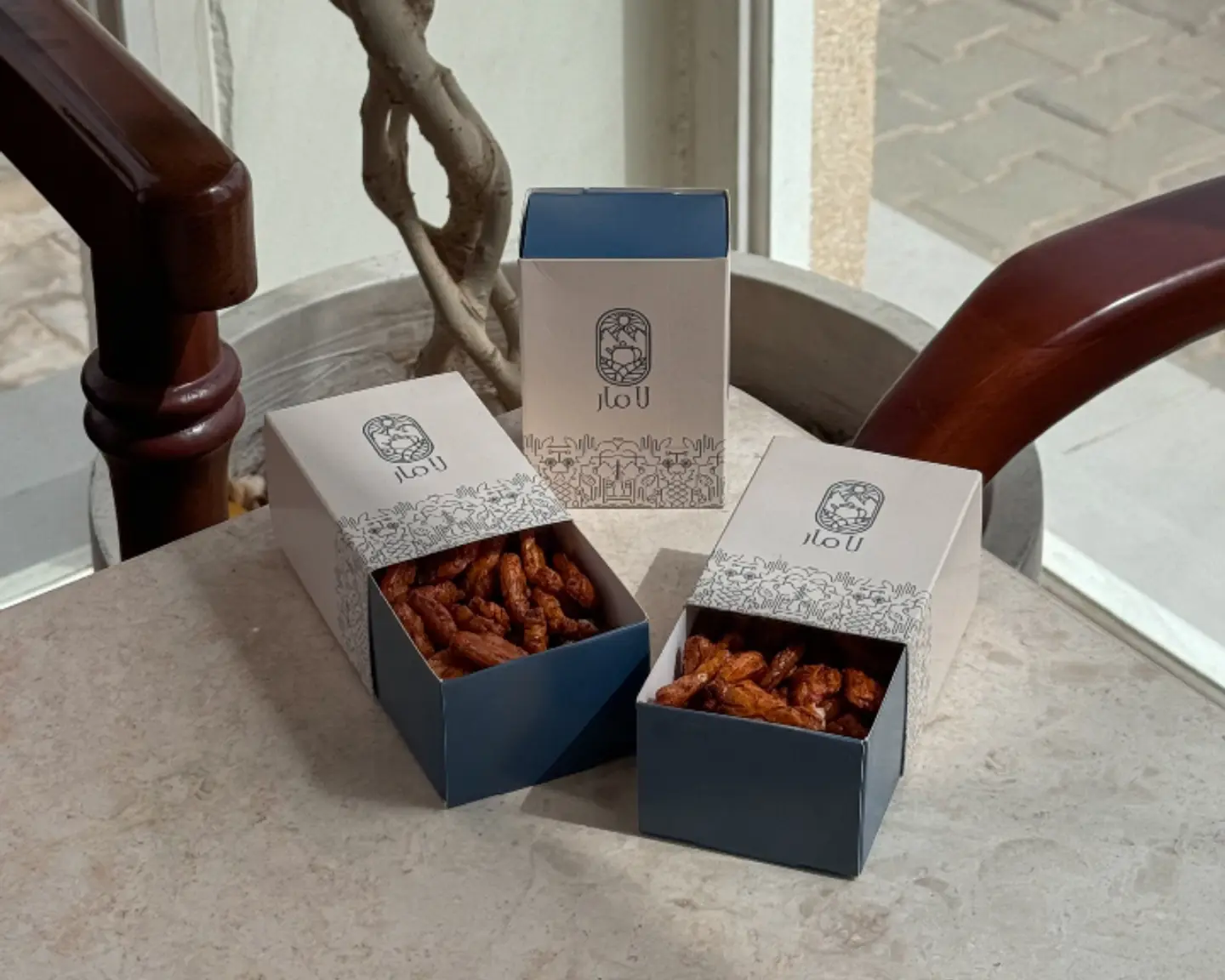 مكسرات يابانية