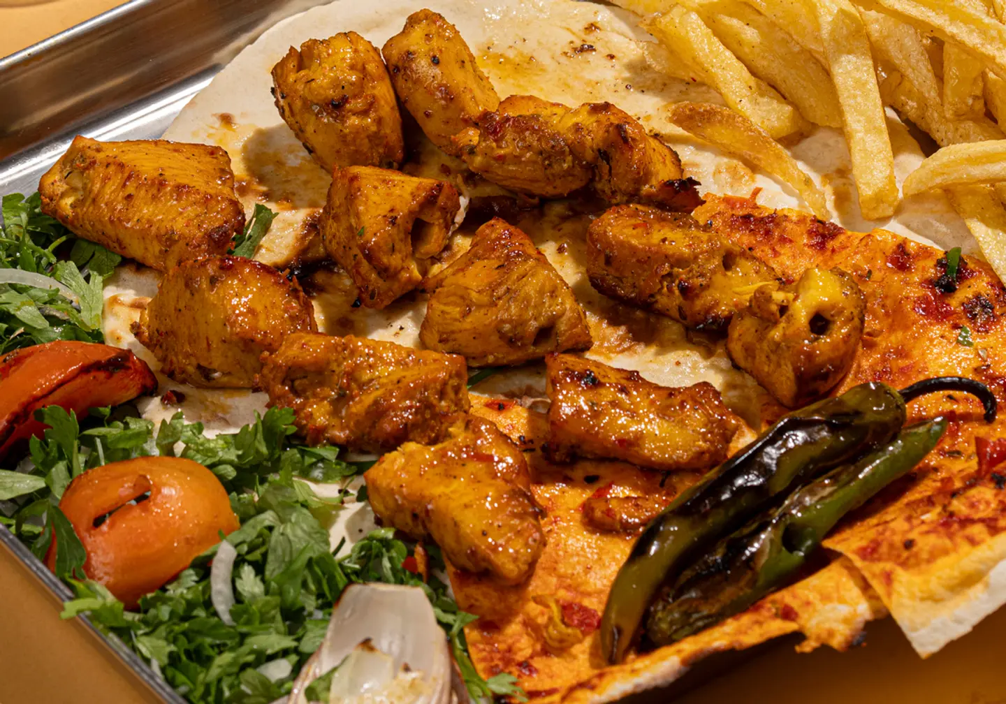 صحن شيش طاووق ( 3 أسياخ )