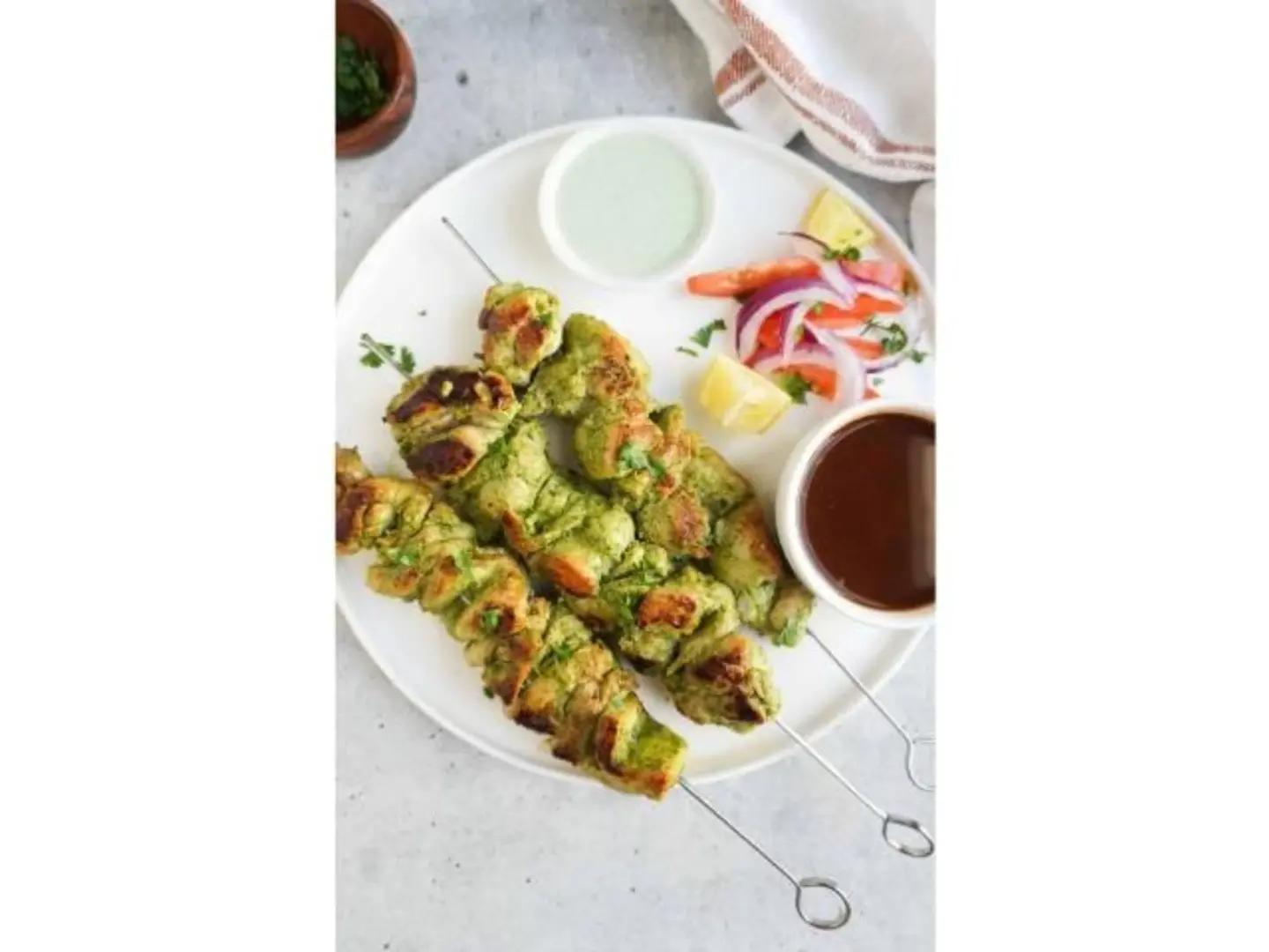 Hariyali Chicken Tikka 8 Grilled Chicken Pieces Marinated With Green Herbs