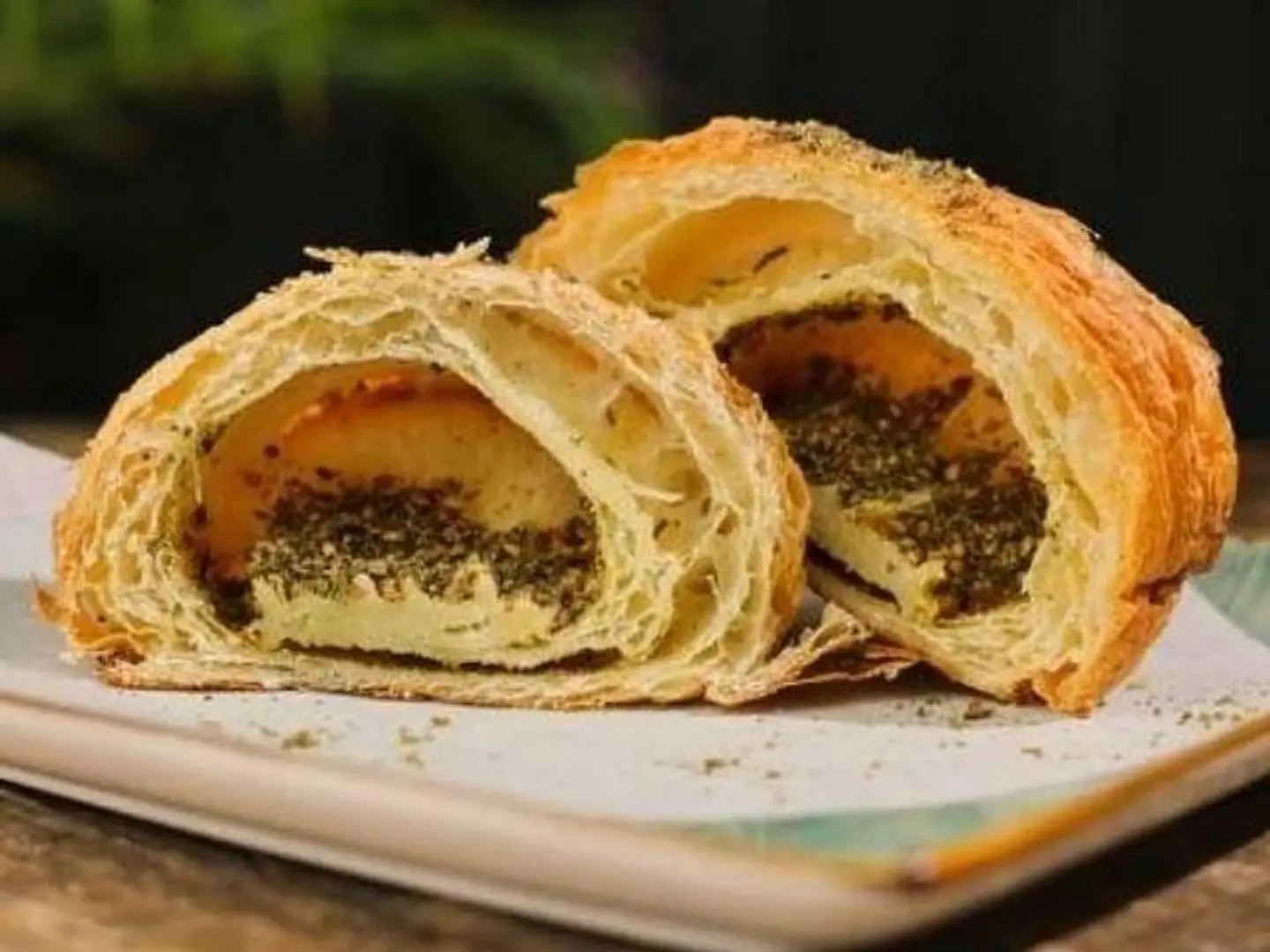 كروسان زعتر