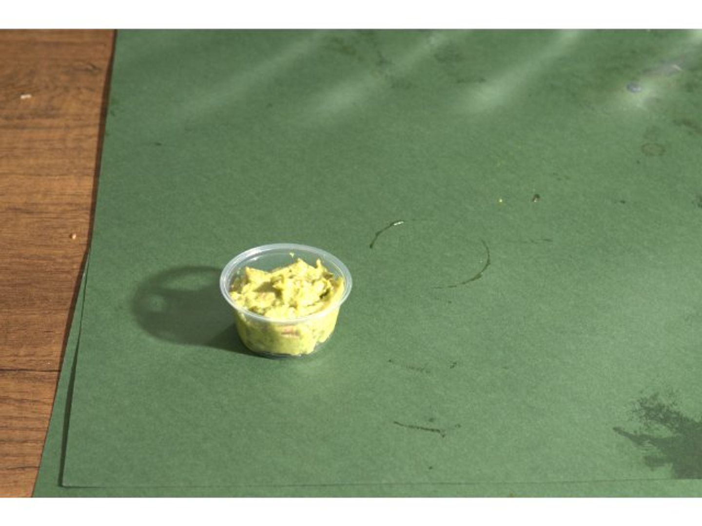 صوص الافوكادو الطازج