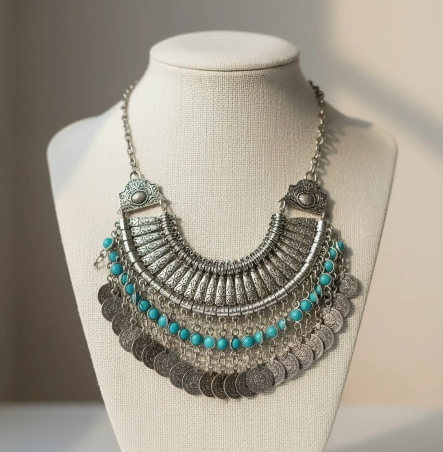 قلادة شعبية ١