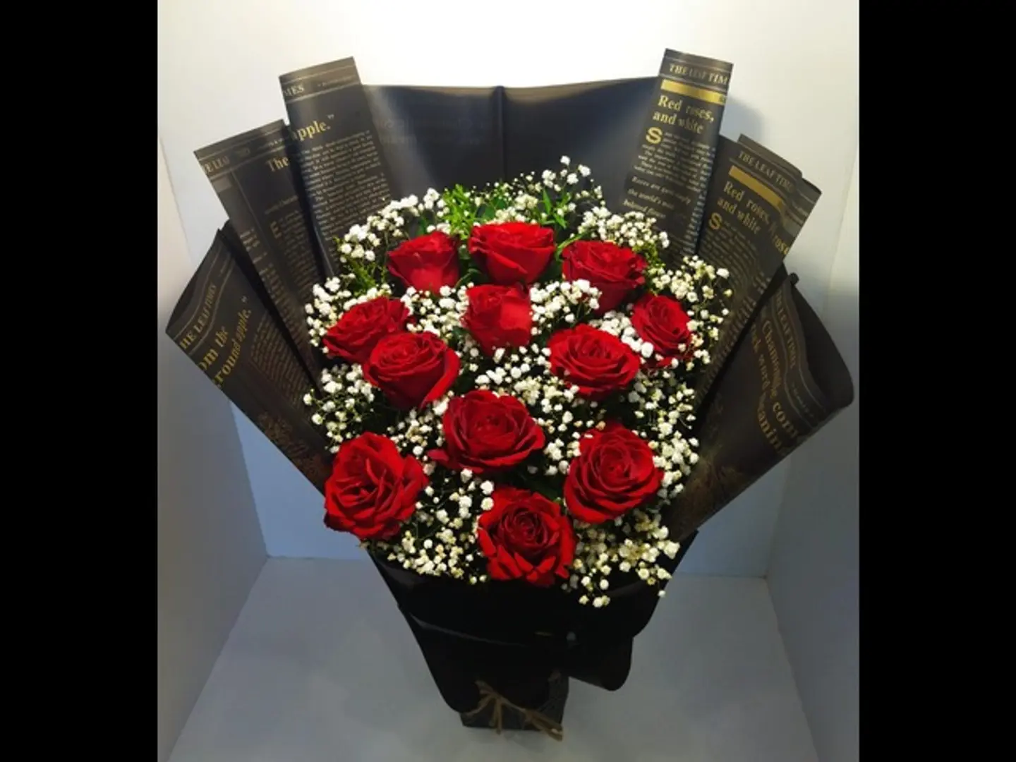 A Bouquet Of Graduated Red Roses