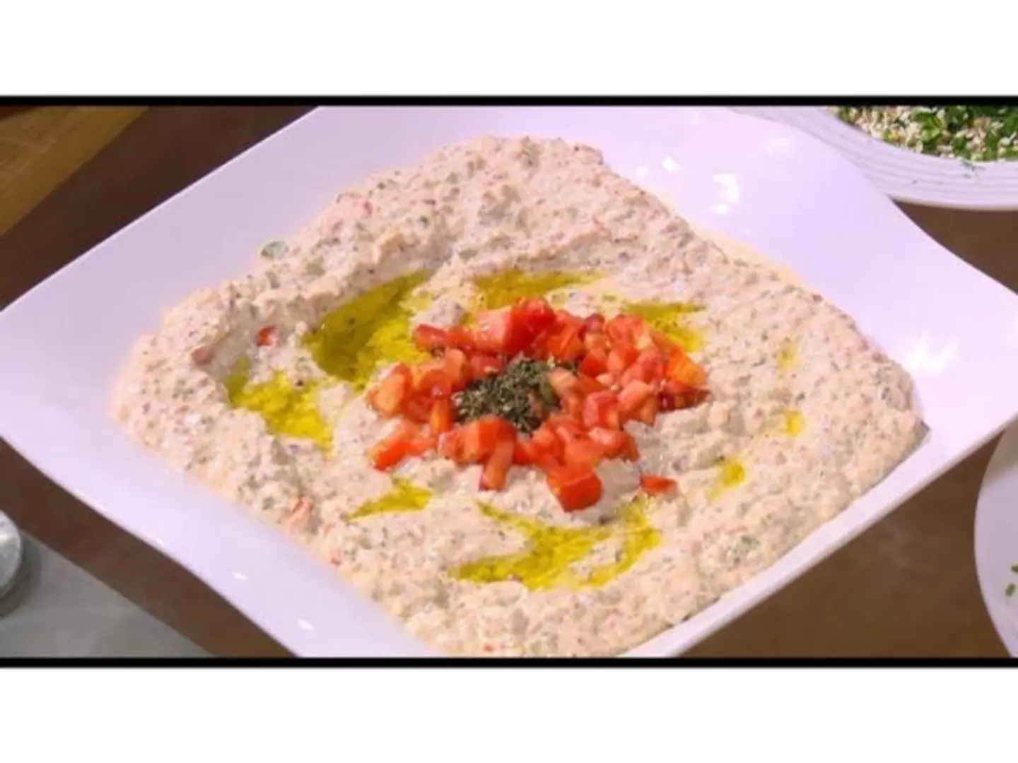 علبة جبنة بالخلطة