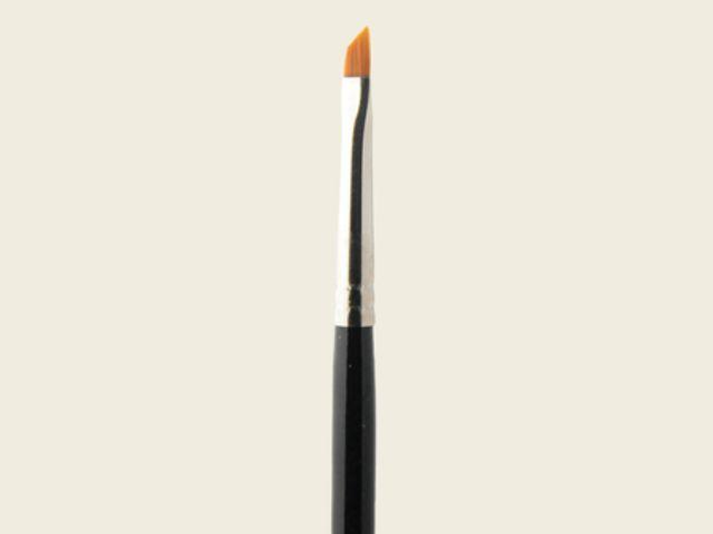 Angled Brow & Eye Brush   08
