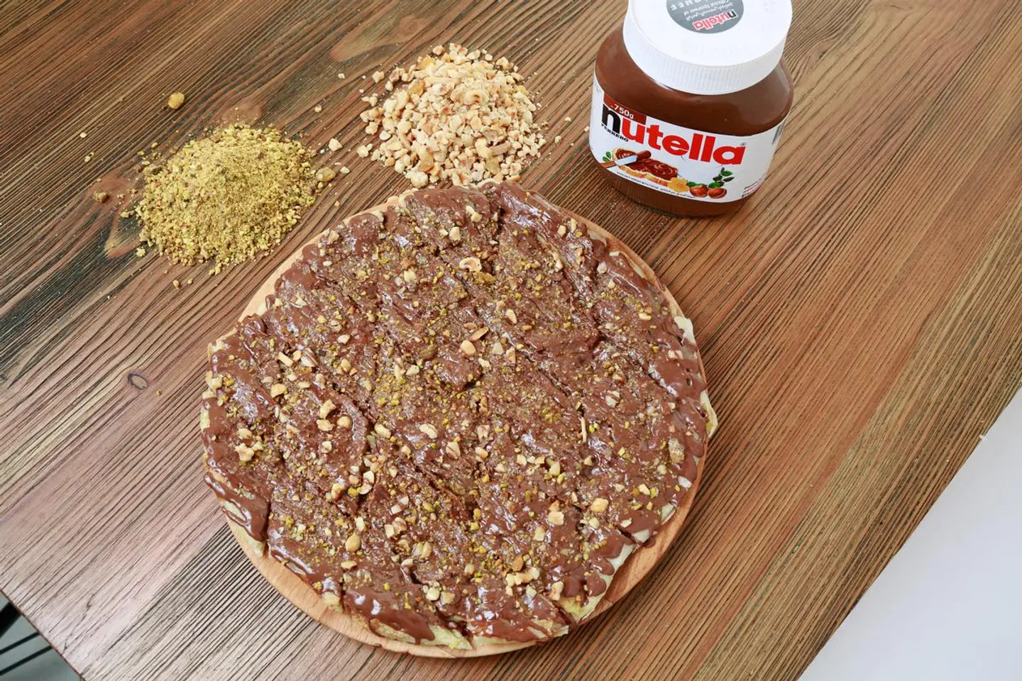 مناقيش قشطة بالنوتيلا