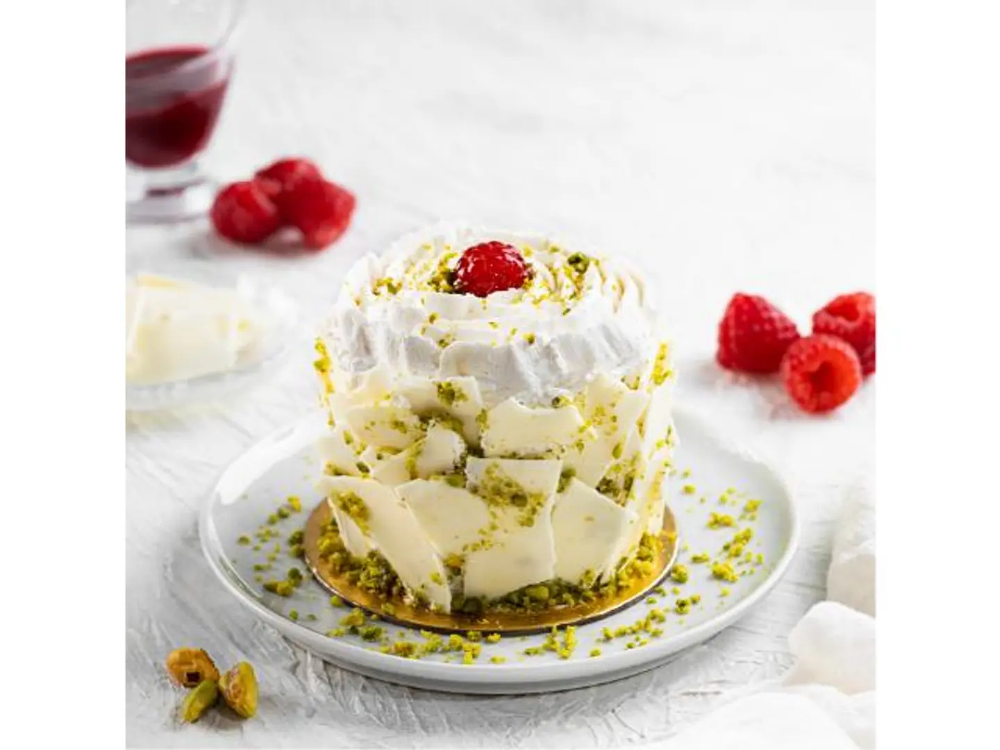 Sugar Rhyme's Enchanted Cake