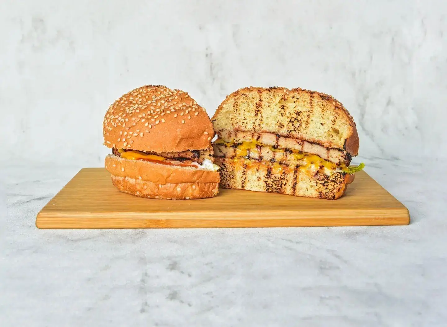 برجر دجاج عالفحم