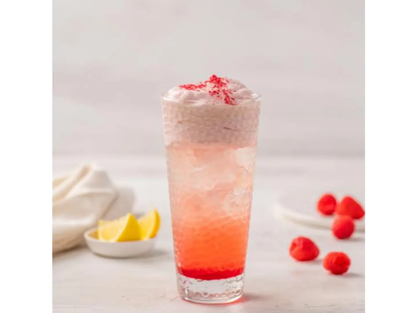 ليمونادة برغوة التوت