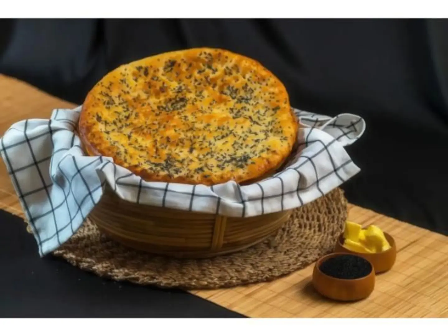 Kalunji Naan With Nigella Seeds