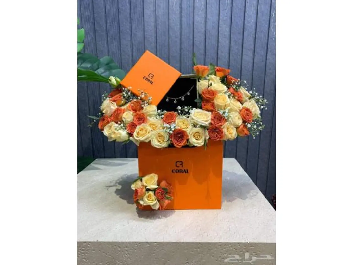 Sweet Necklace With Flowers