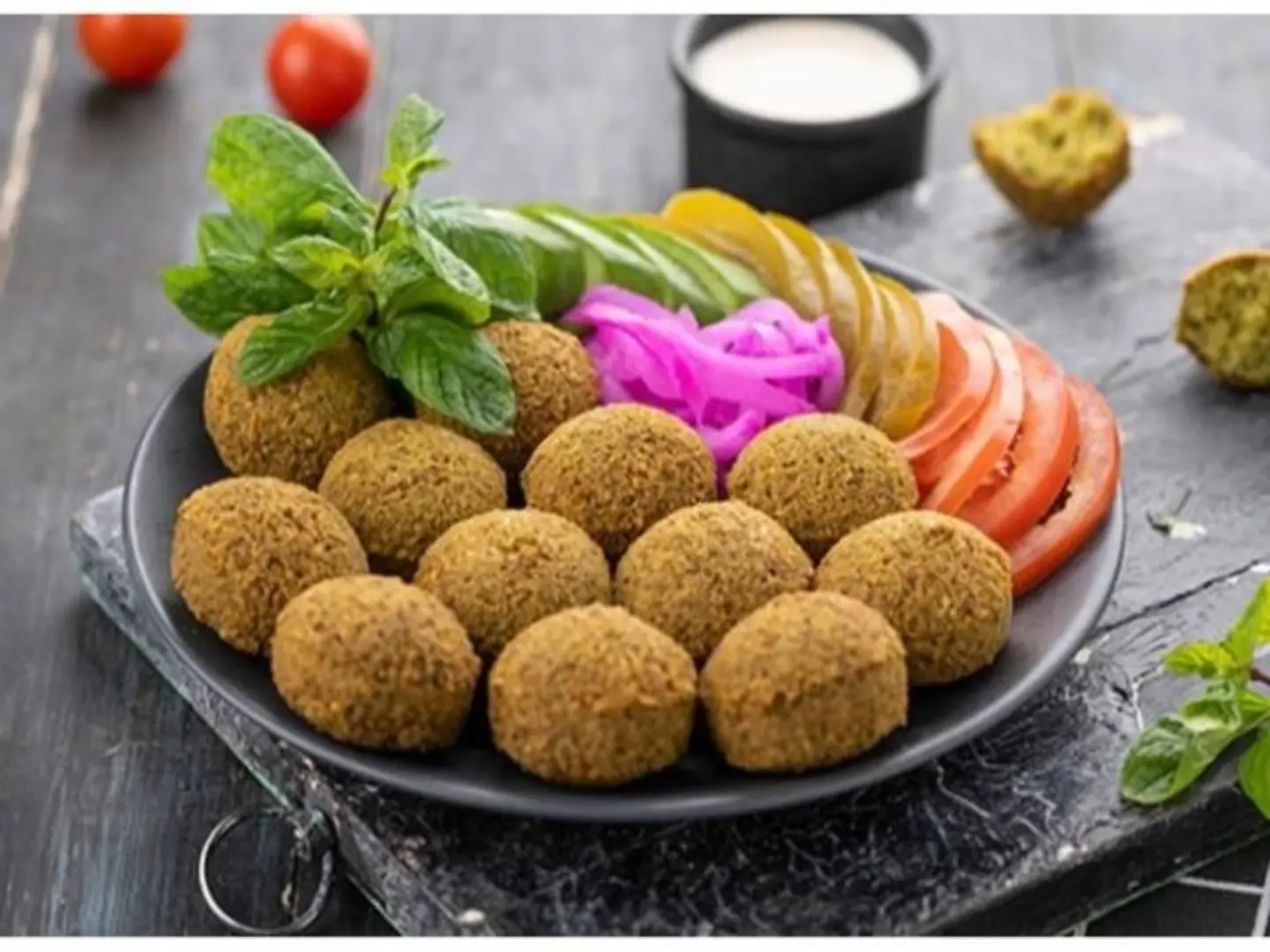 صحن فلافل كبير