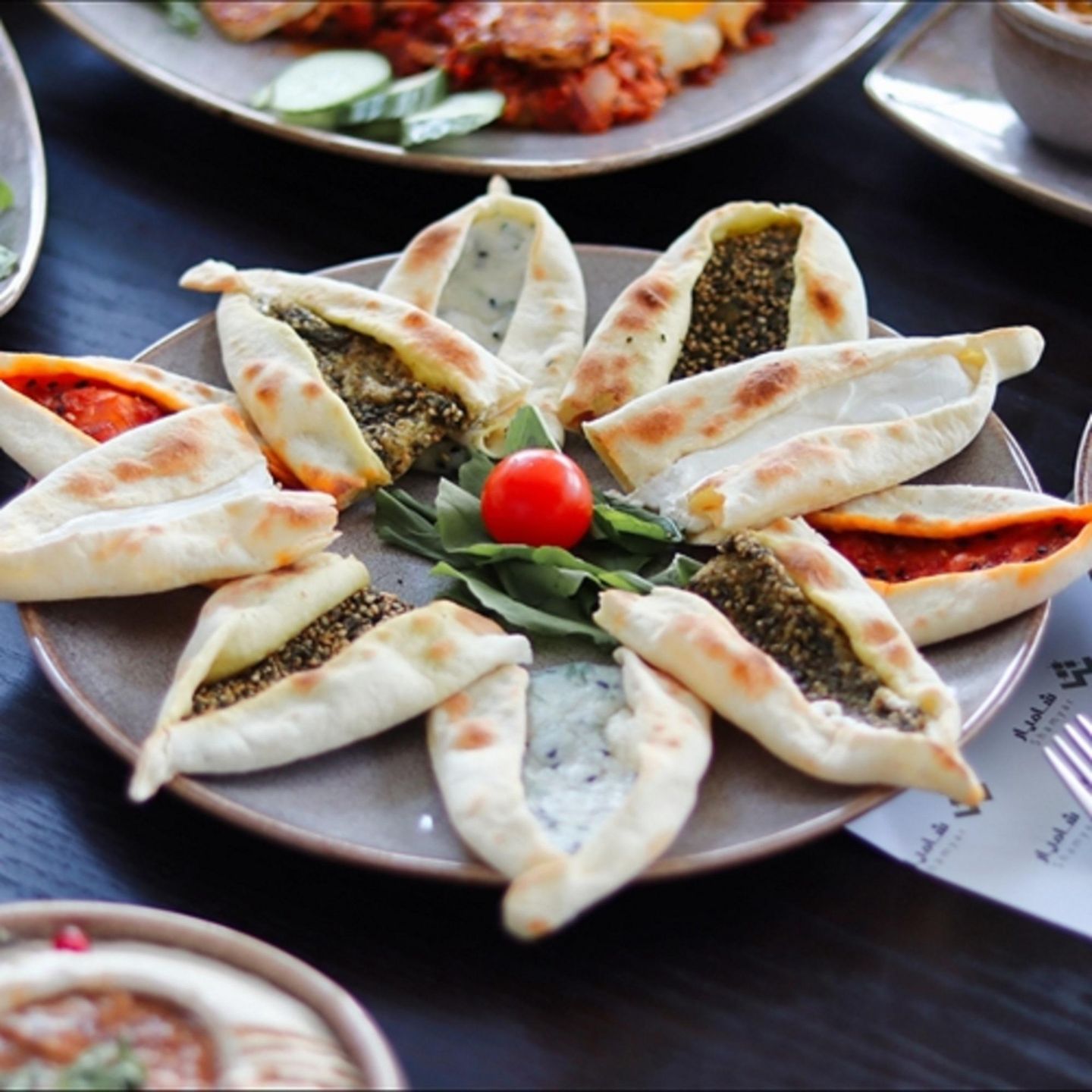دزينة  مناقيش