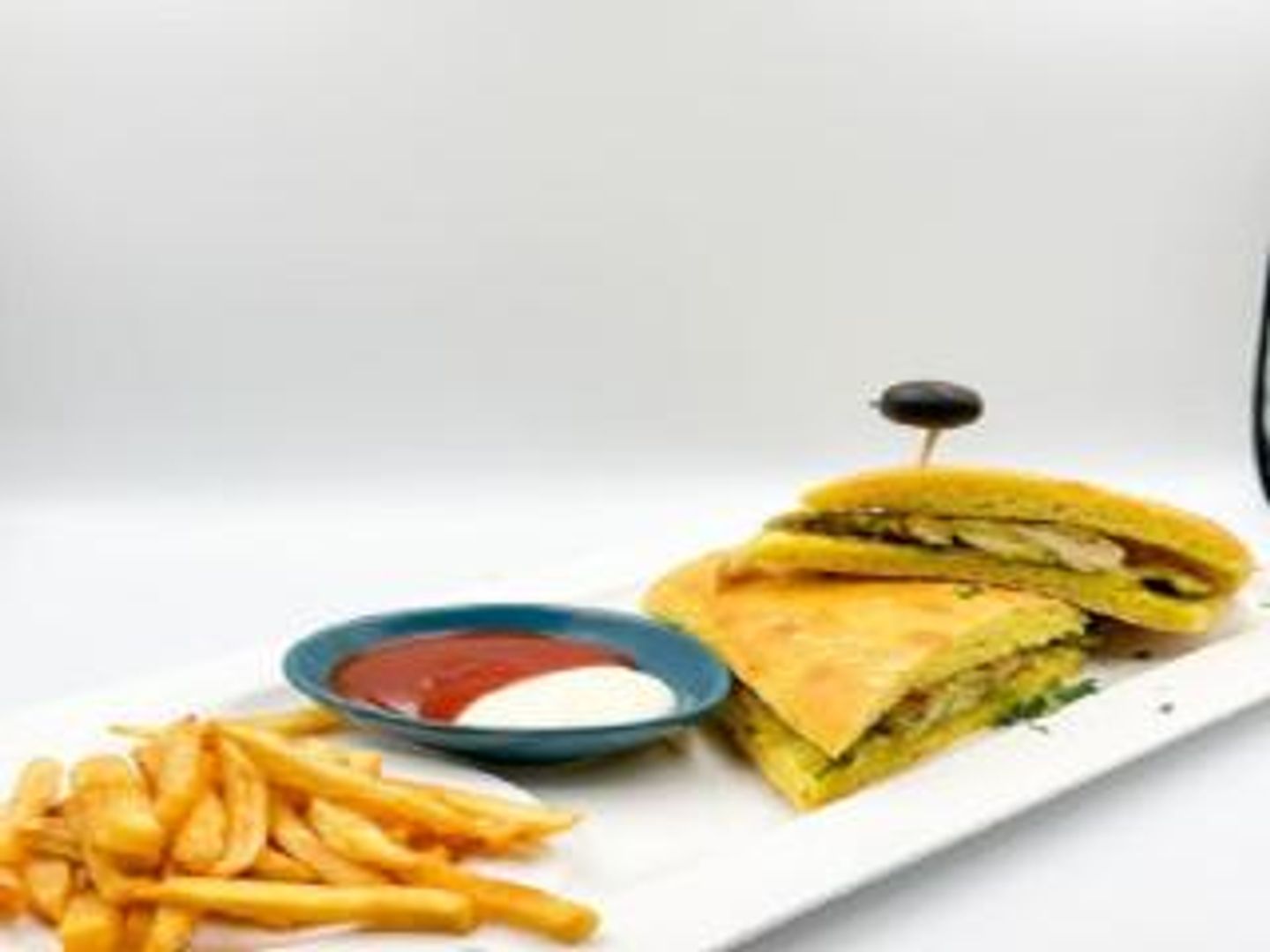 تشكن بيستو