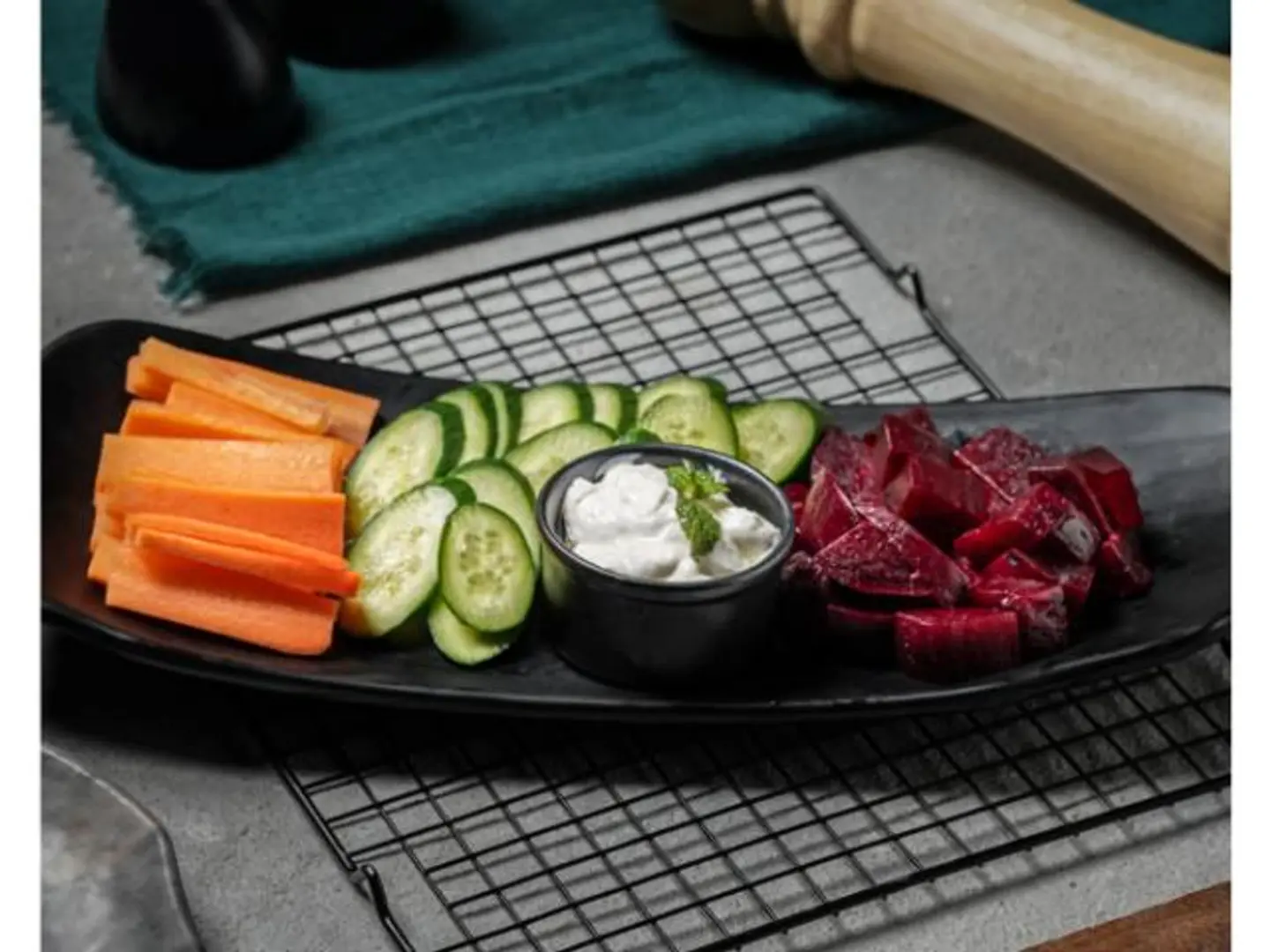 Fresh Vegetables With Yogurt