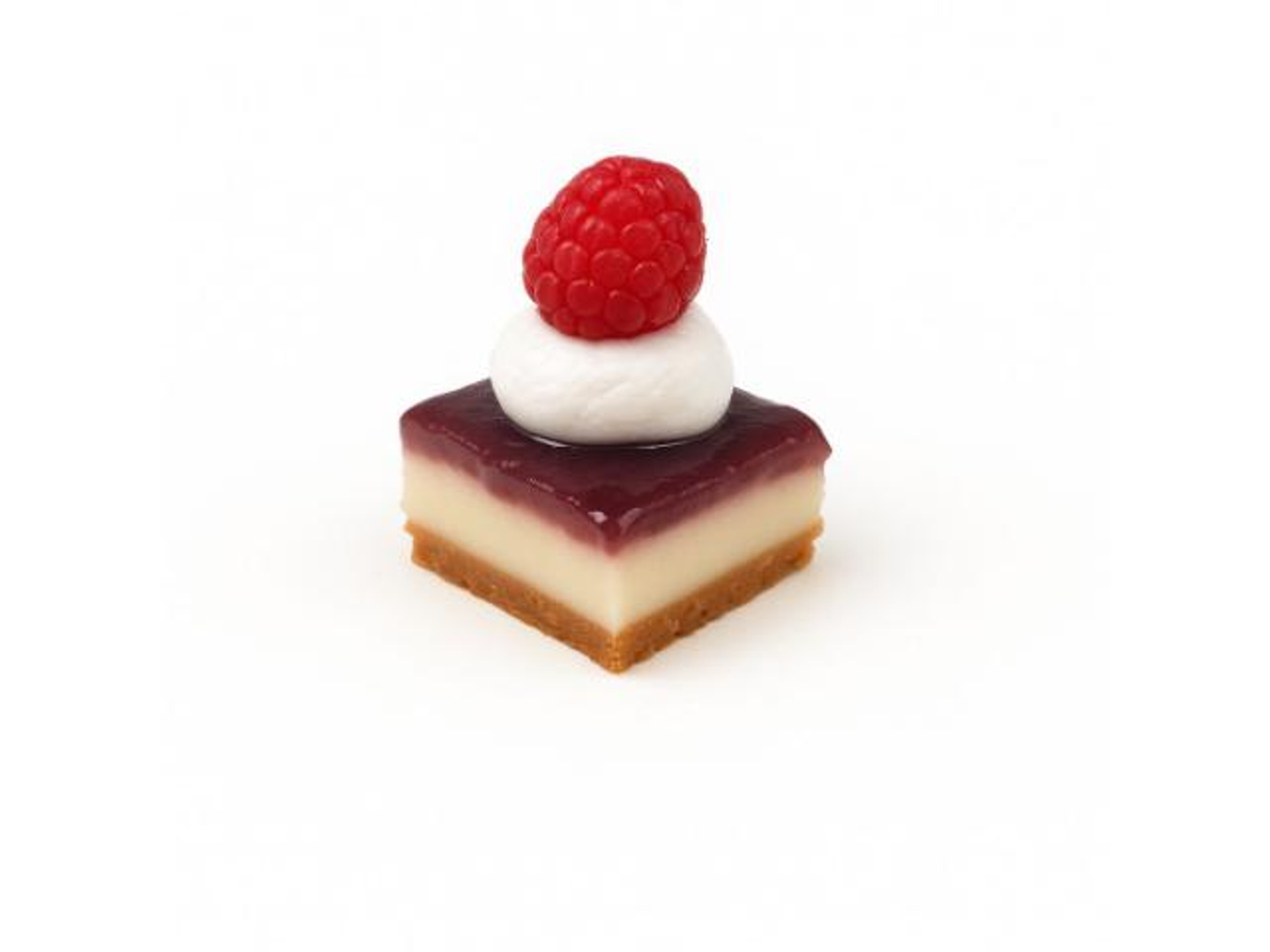 Mini Redberry Cheesecake With Cream