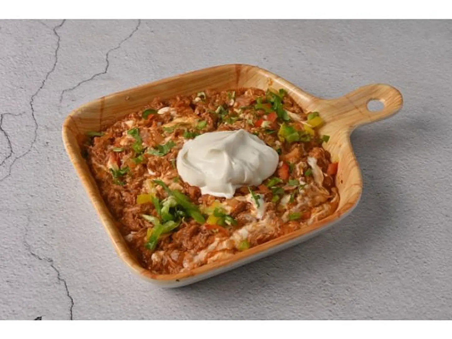 تونة مع جبنة سائلة