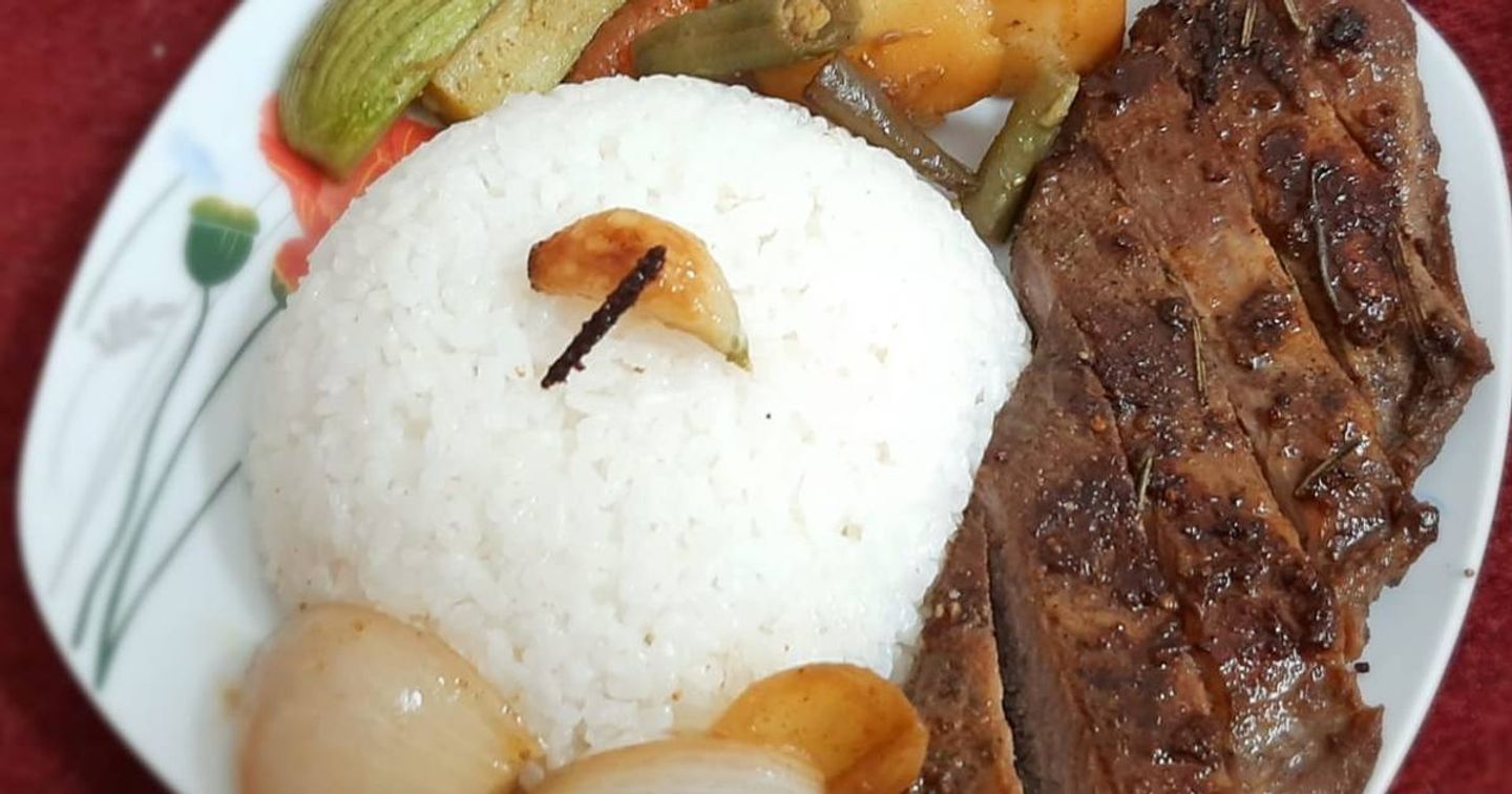 لحمة مسلوق مع أرز وخضار