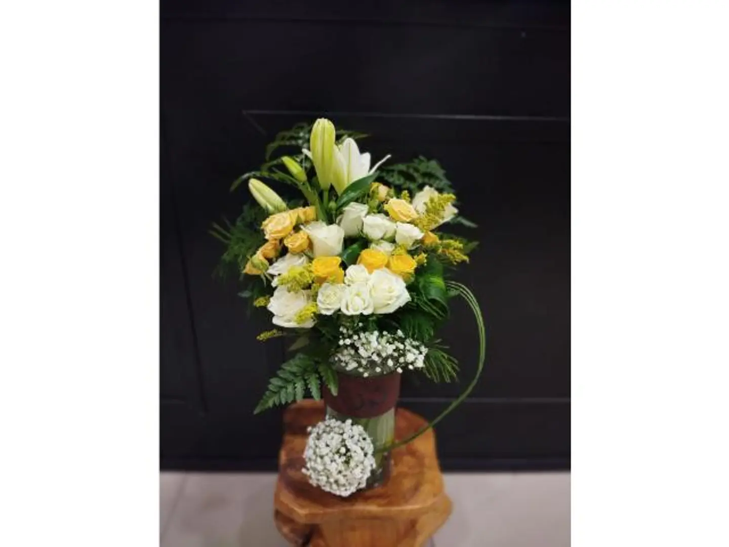 فازه مكس ورد ابيض مع اصفر