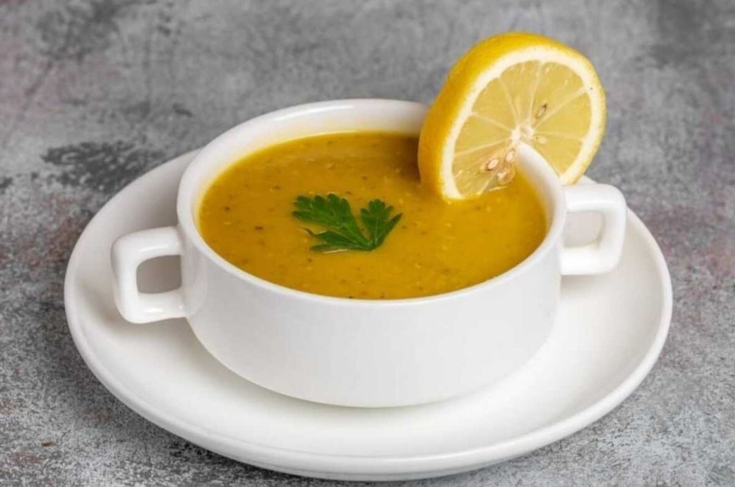 شوربة عدس
