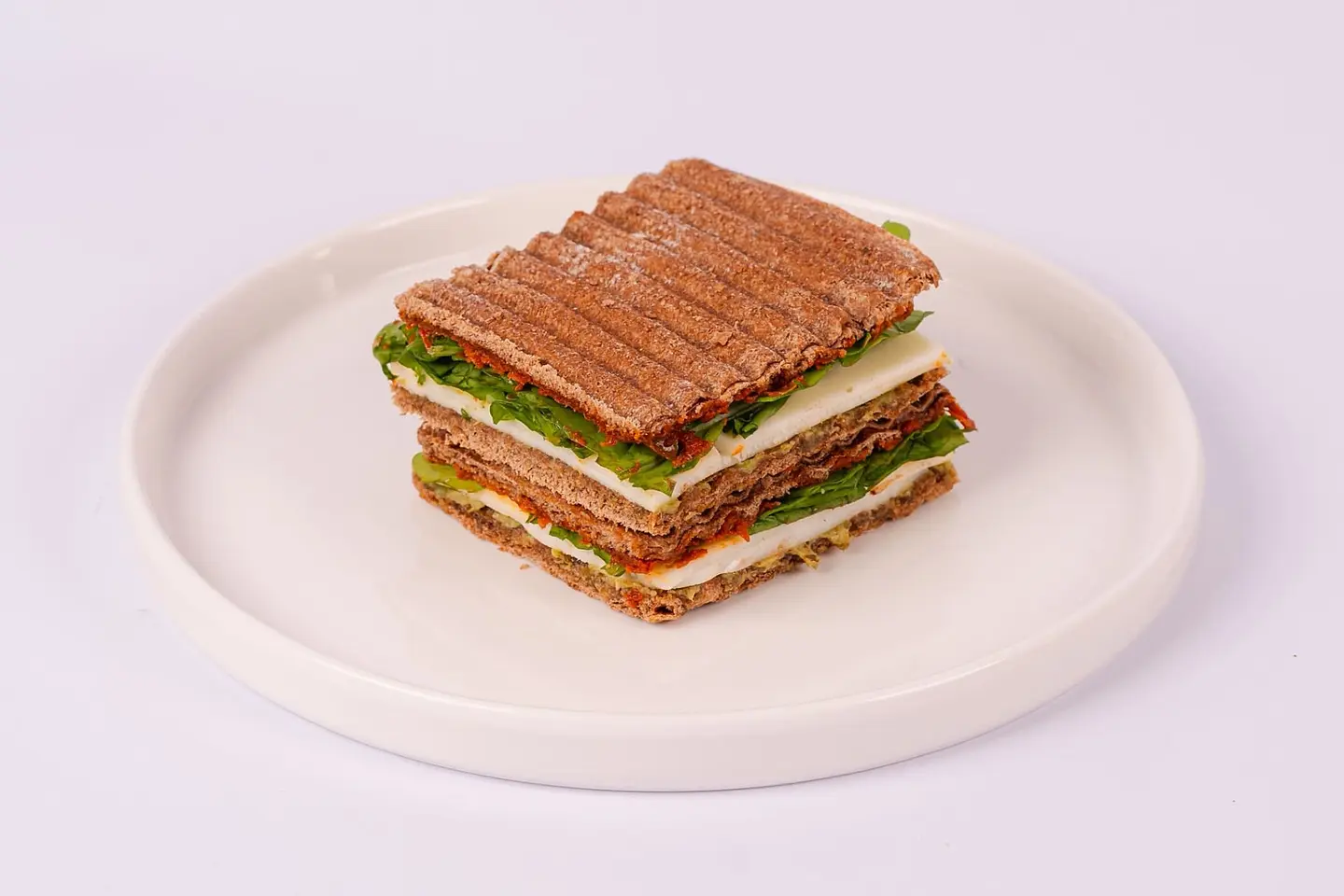 موزاريلا بيستو ساندويتش