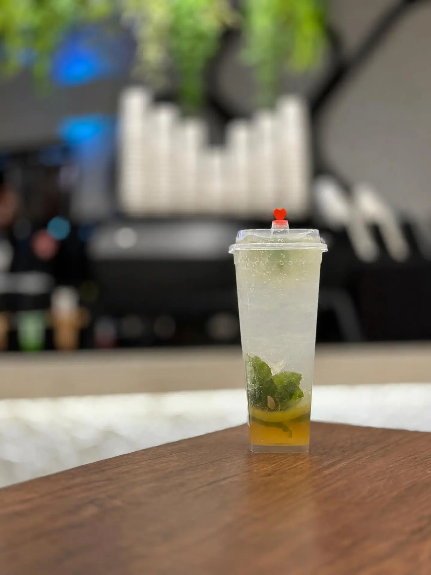 Strawberry Mojito 16 Oz