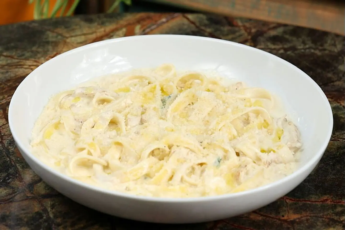 Fettuccine Alfredo
