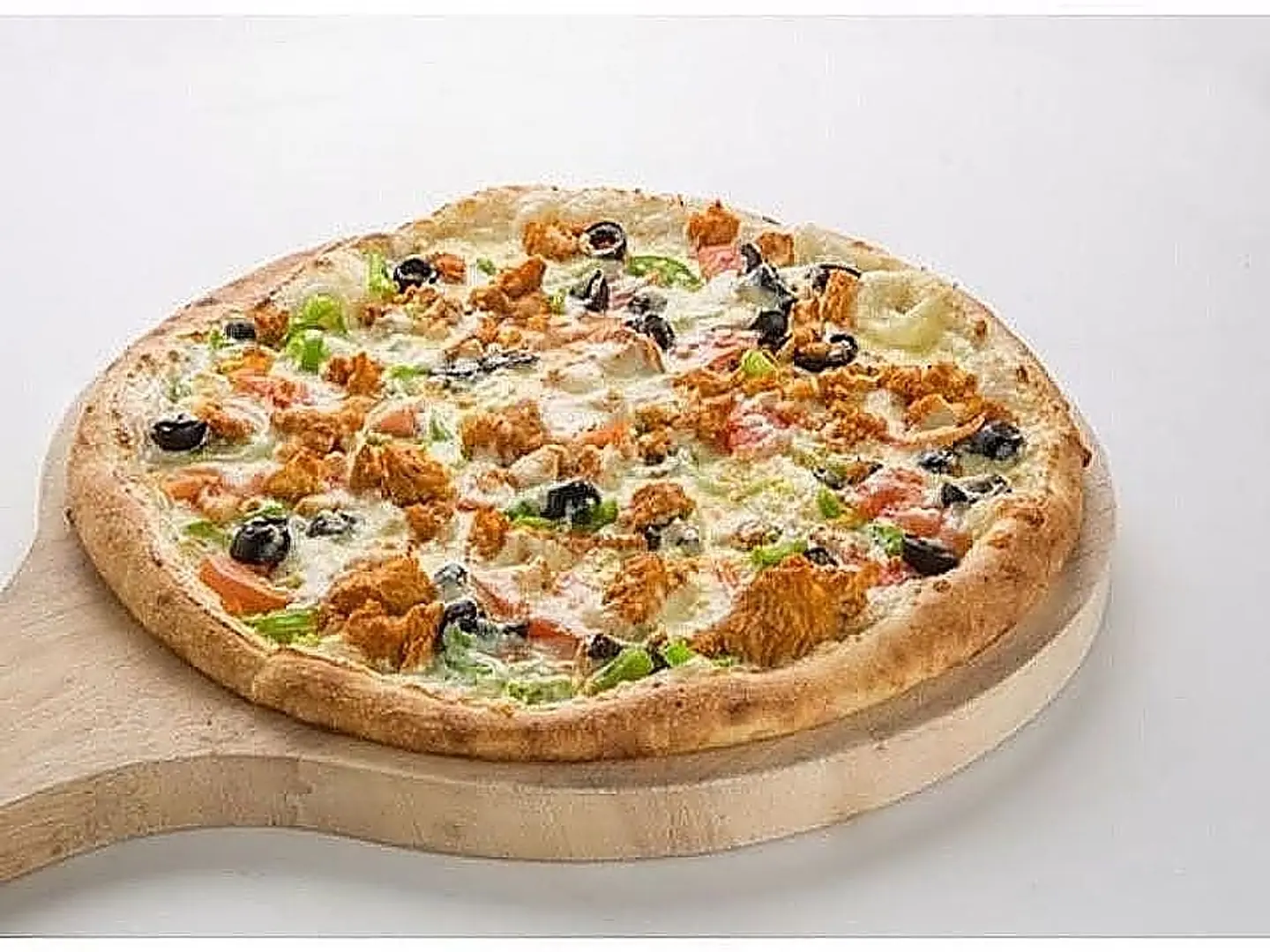 بيتزا دجاج مشكل اجبان صغير