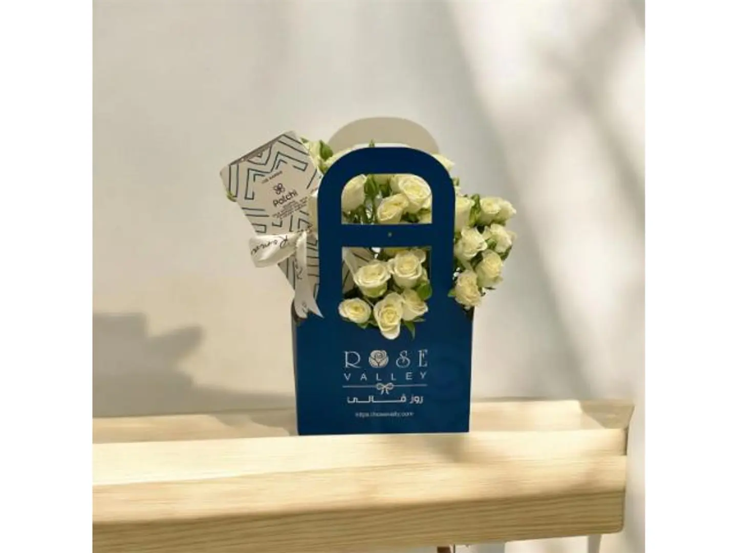 بوكس روز فالي مع شوكولاته باتشي