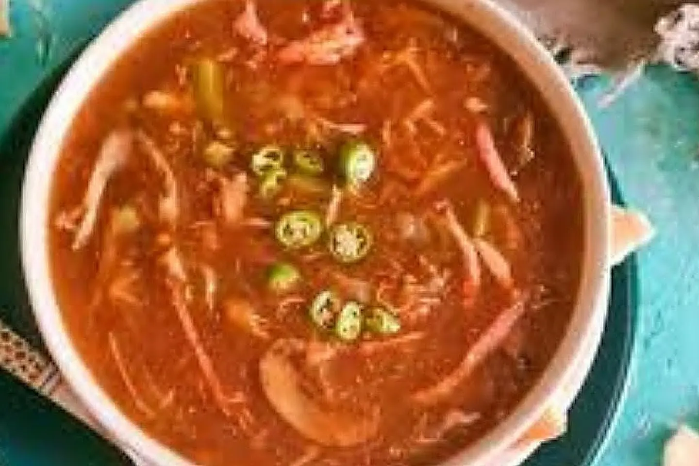 شوربة حارّة وحامضة