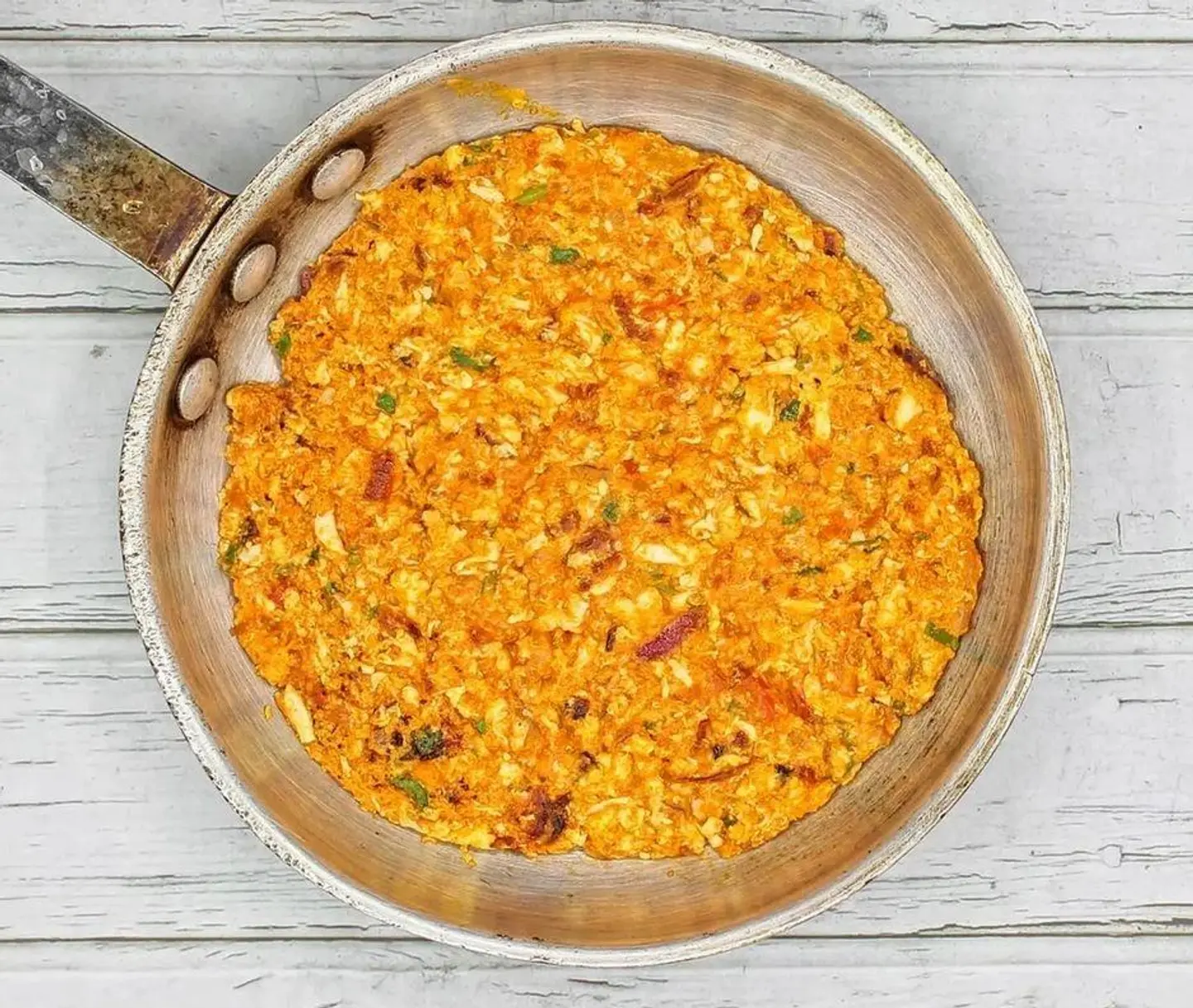 فول بالتونة