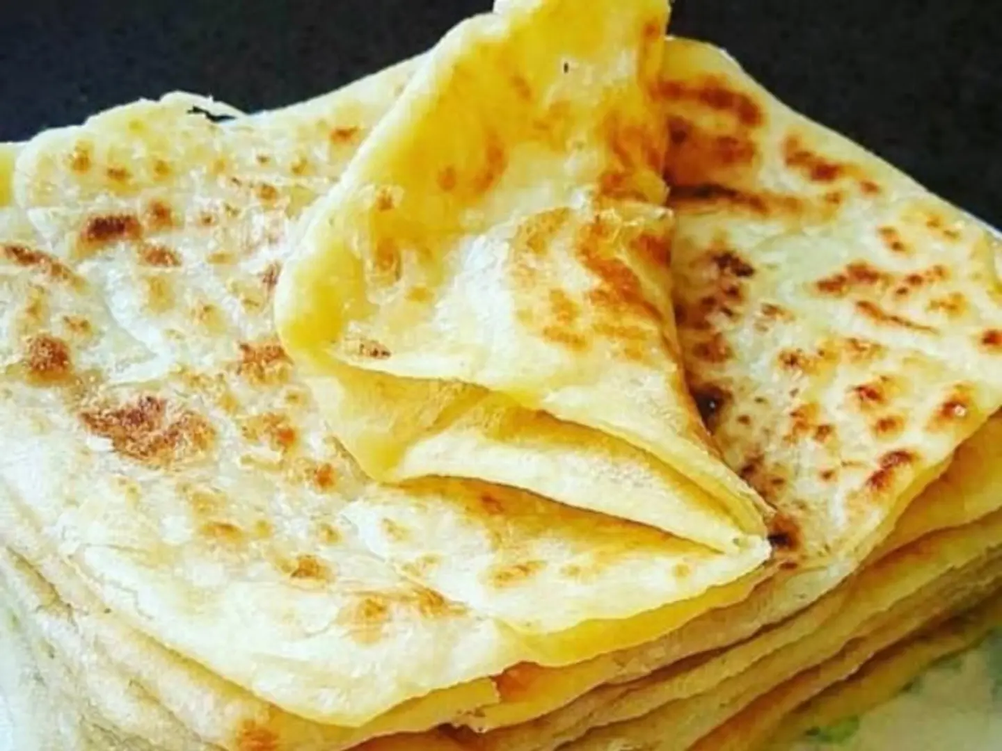 خبز طاوه يمني مكس