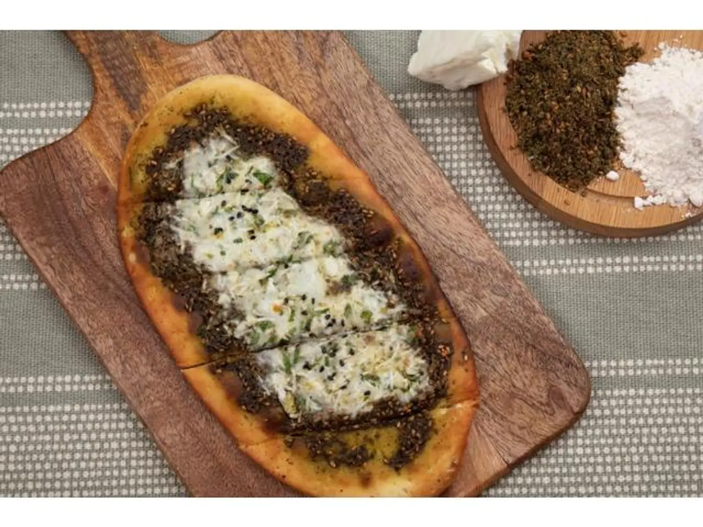 جبن زعتر