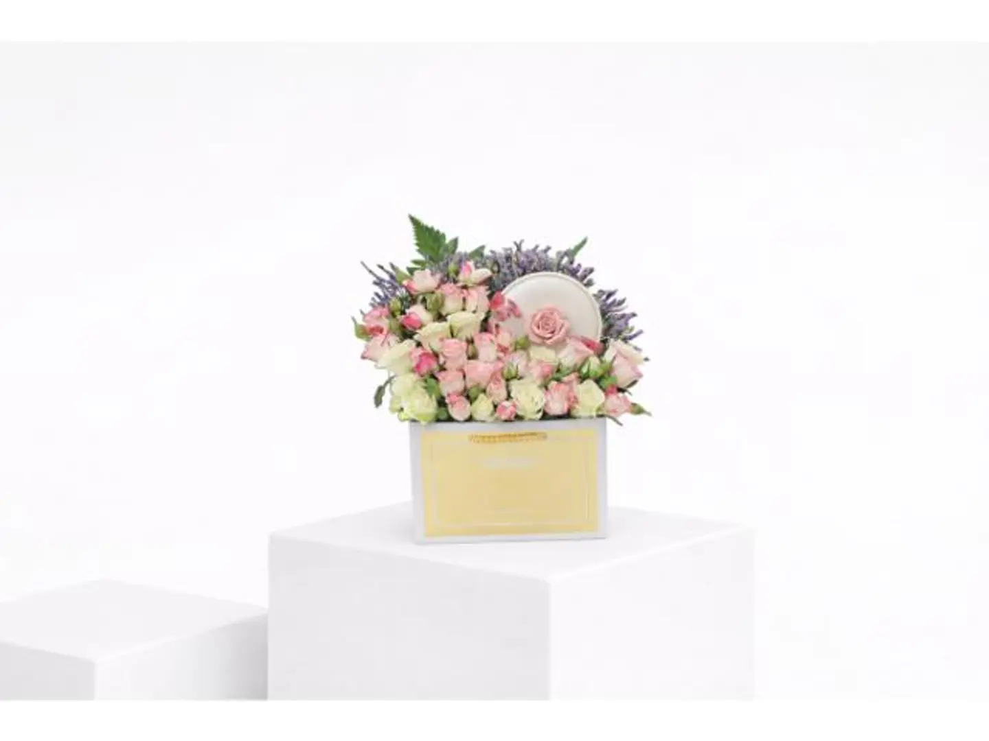 شوكلاته بستاني مع ورد