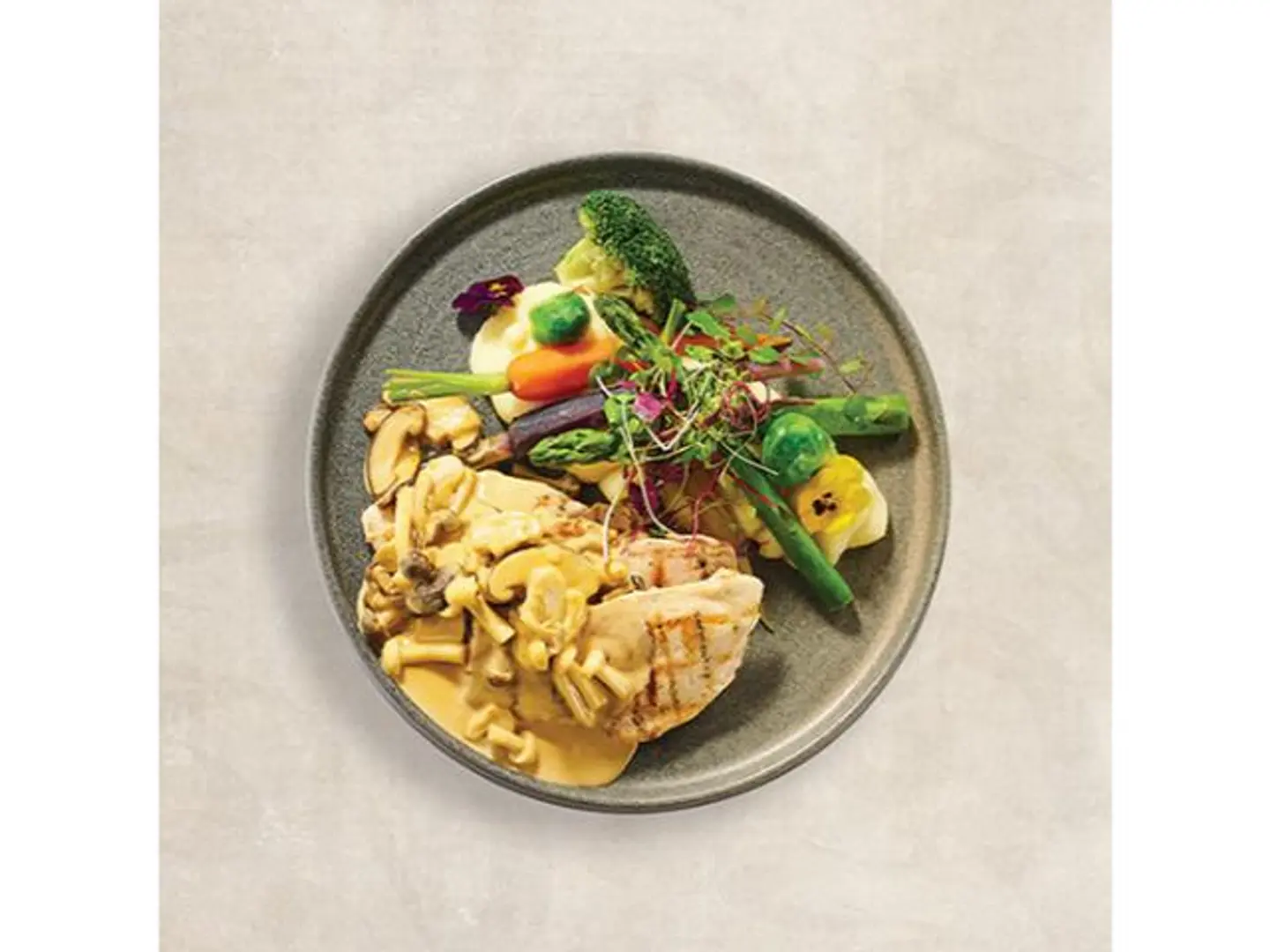 صدر دجاج بفطر البورسيني