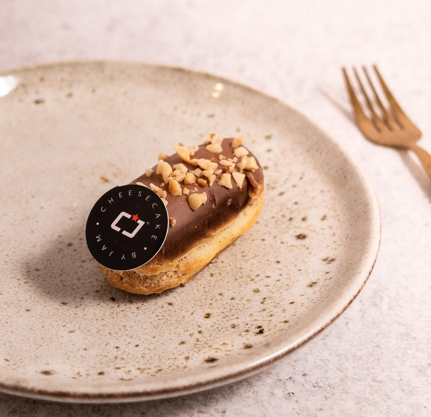 Tiramisu Eclair