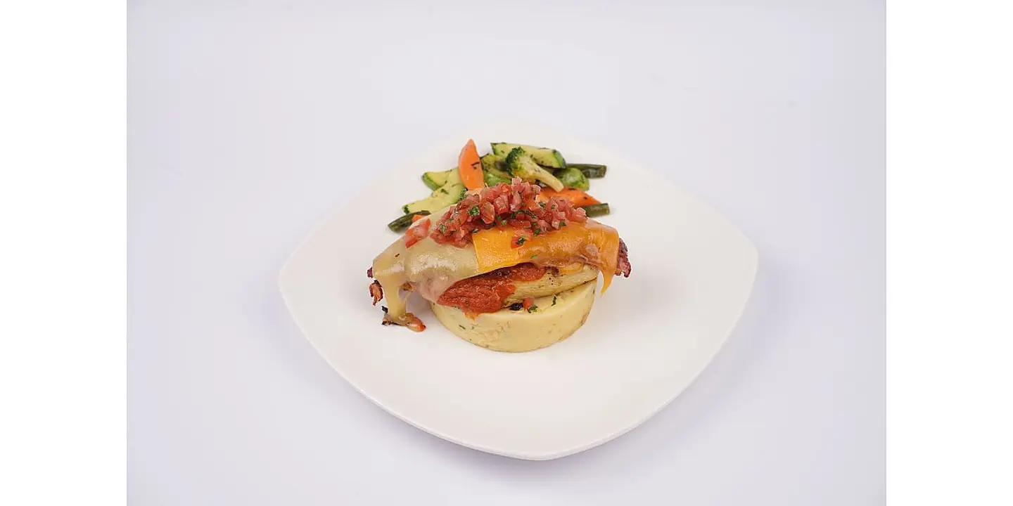 Grilled Chicken With Beef Baken