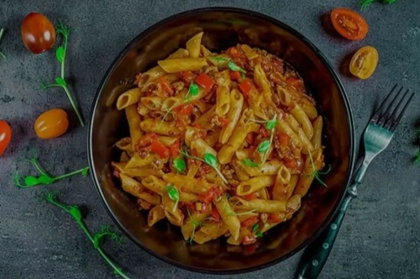 طاجن مكرونة لحم