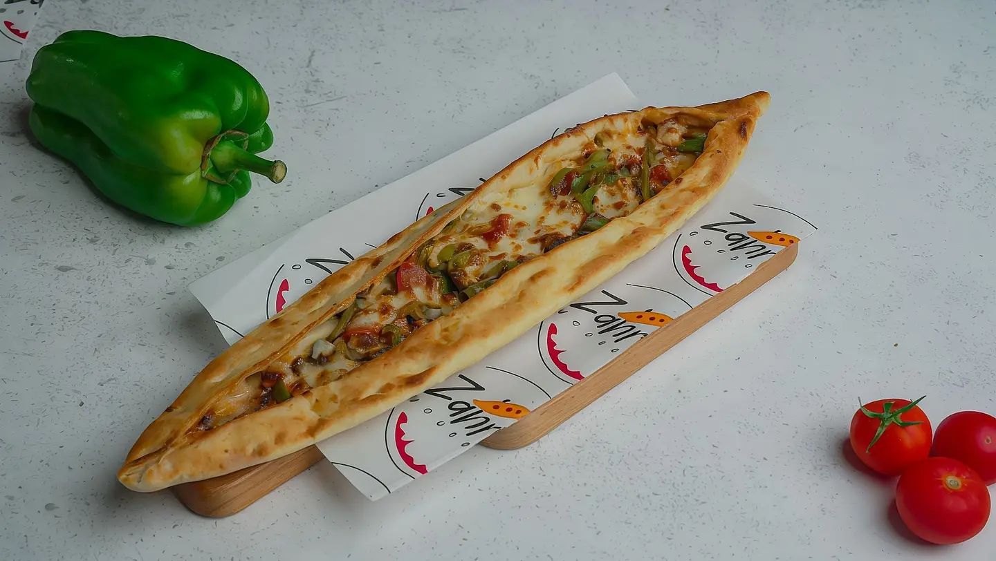 فطيرة خضار مع موتزريلا