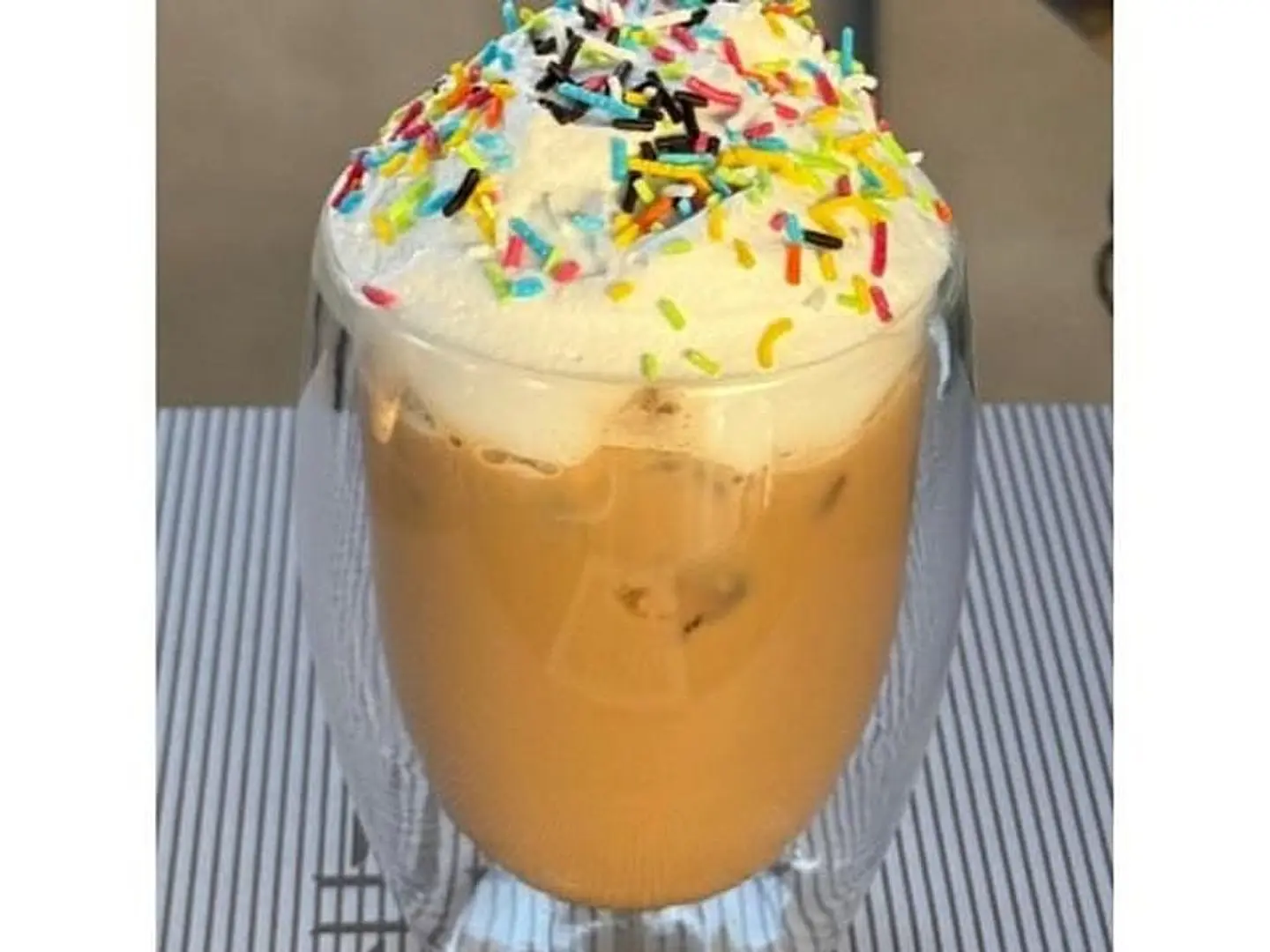 ايس شيكن وايت موكا