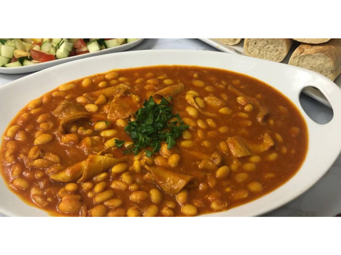 فاصوليا بالتونة