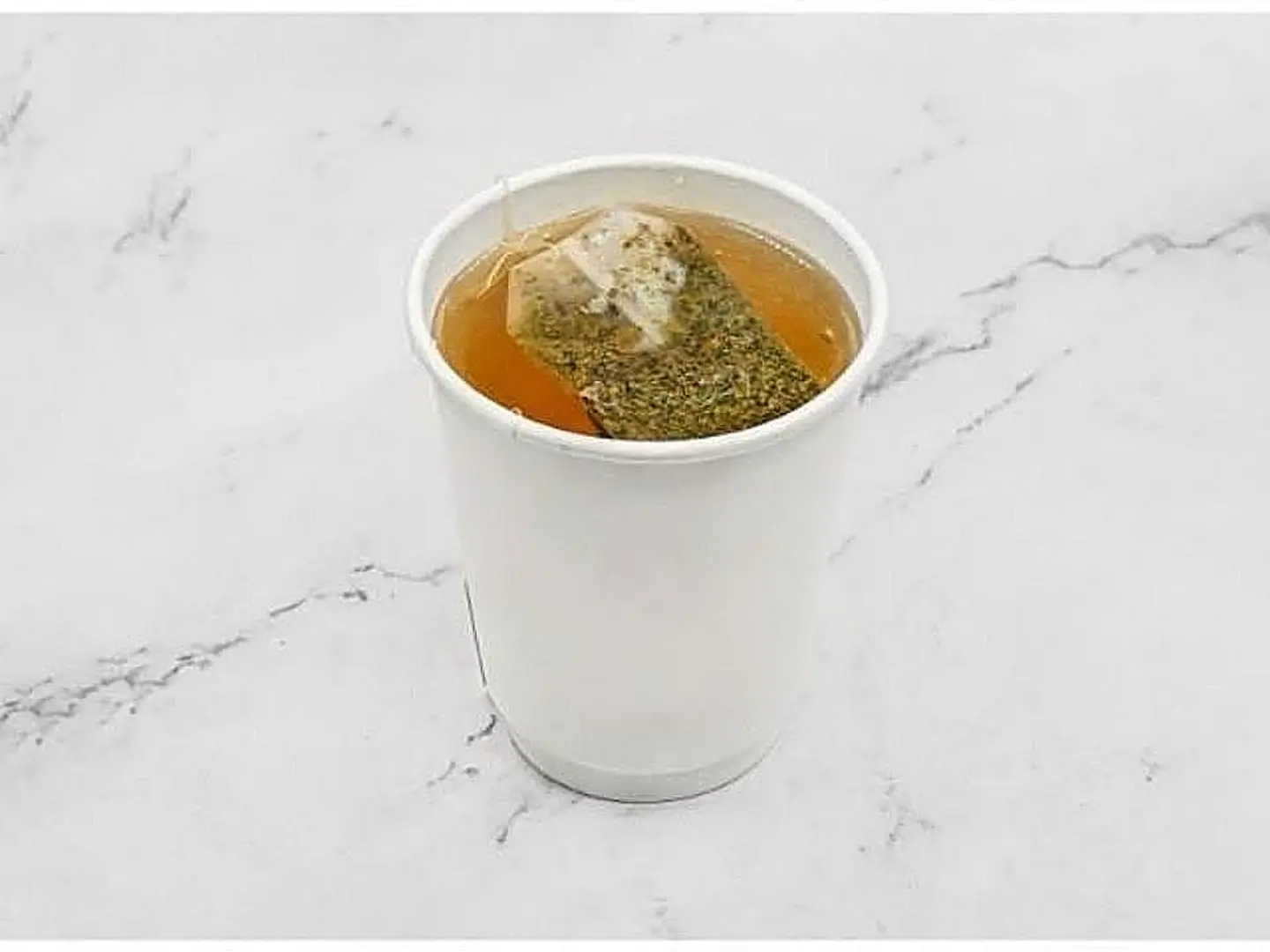 كوب شاي اخضر
